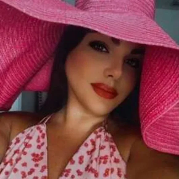 oversized wide brim straw hat hot pink - Picture 3 of 7